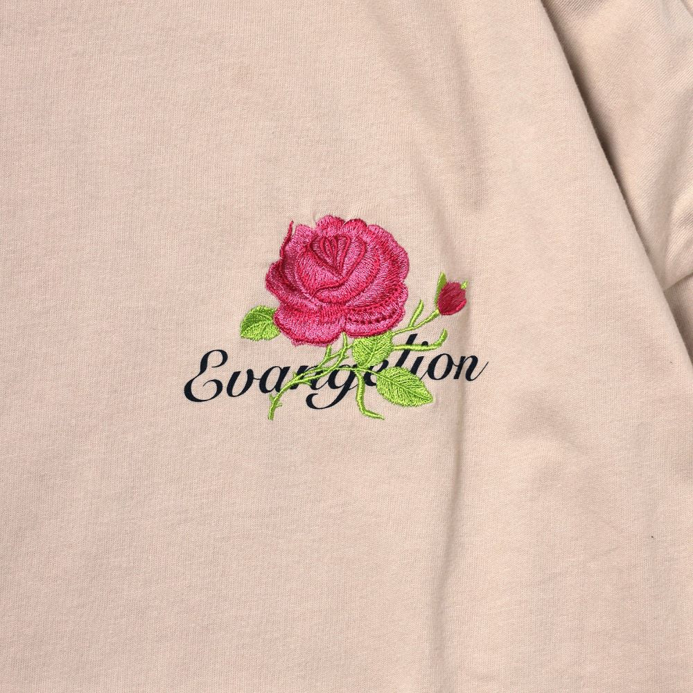[Evangelion] RADIO EVA Flower Embroidery Cutsew MARI BEIGE - Image 2